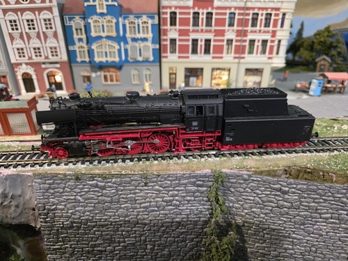Roco steam locomotive - roco, br